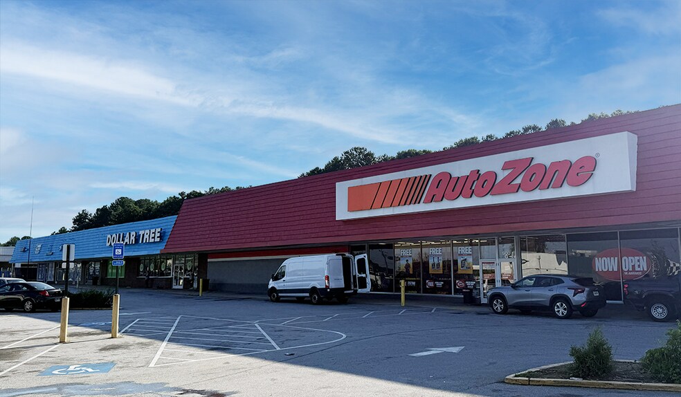 More Photos Of 900 Thornton Rd, Lithia Springs Unknown For Lease