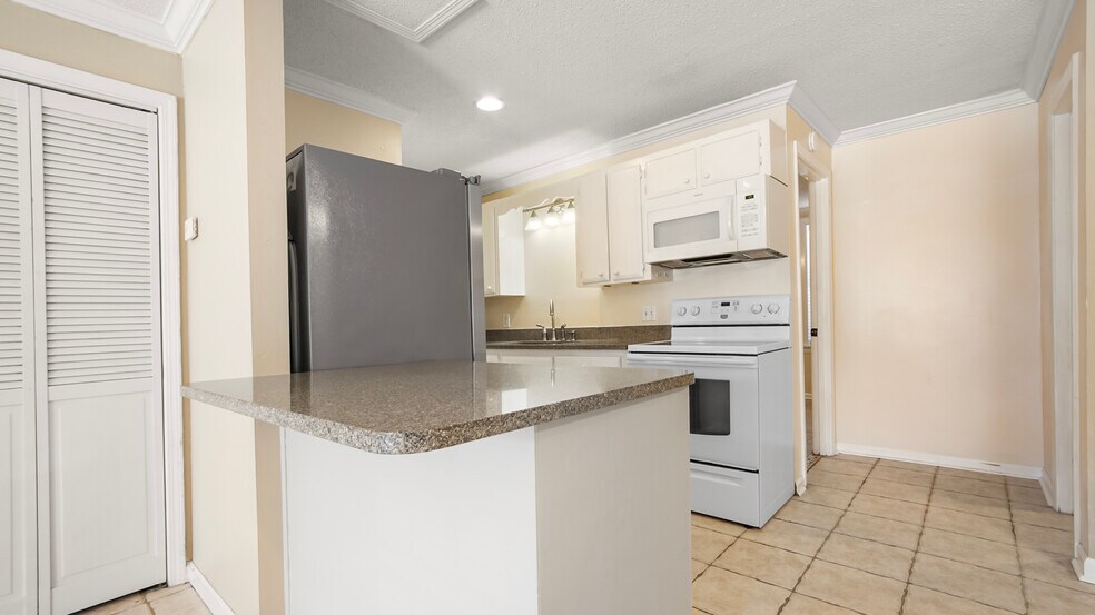 More Photos Of 1656 Scenic Gulf Dr, Destin Apartments For Sale