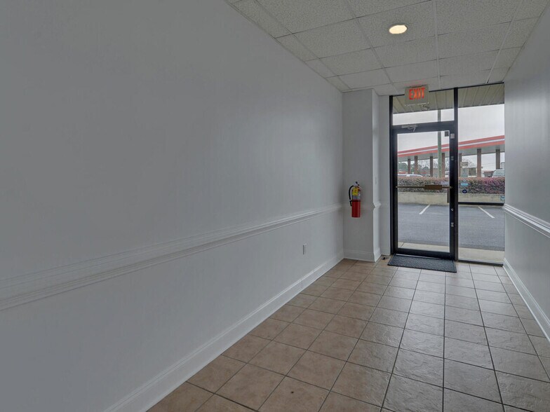 More Photos Of 134 Hurricane Shoals Rd, Lawrenceville Storefront Retail Office For Sale