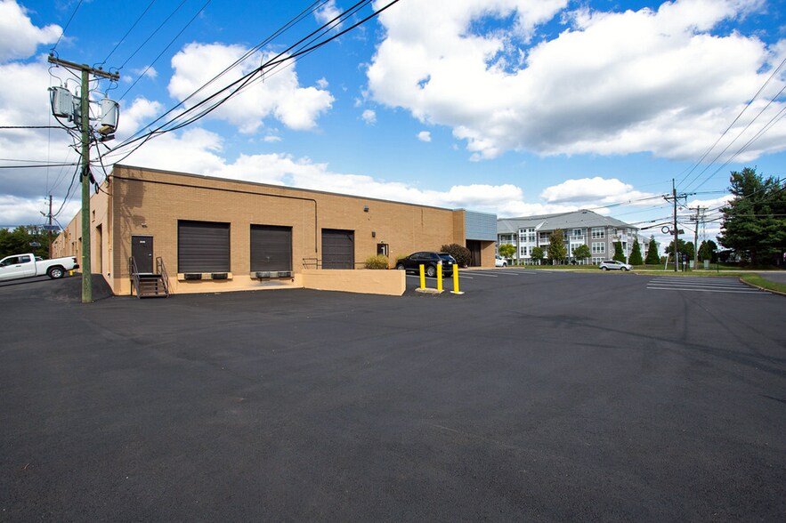 More Photos Of 2301 Haddonfield Rd, Pennsauken Distribution For Lease