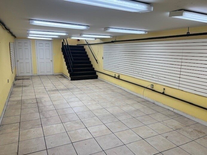 More Photos Of 21 Pelham St, Newton General Retail For Sale