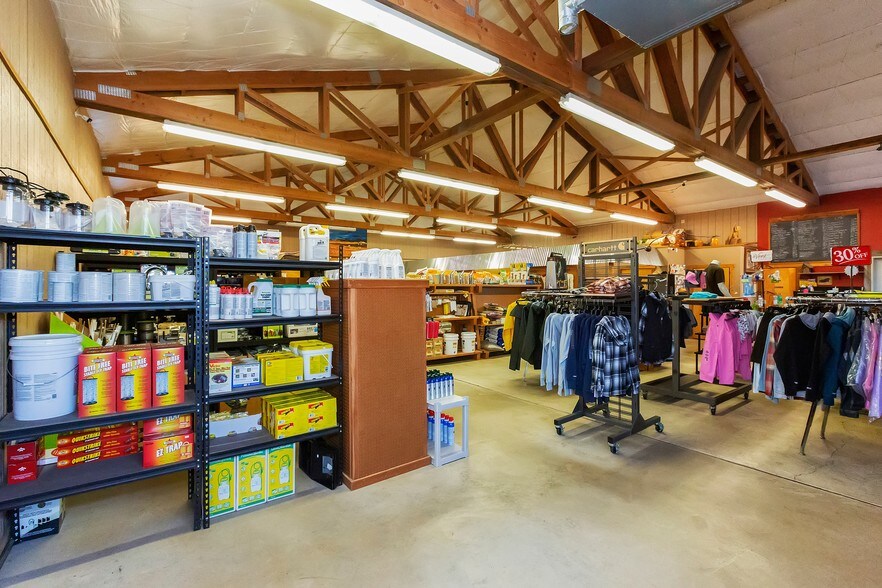 More Photos Of 461 NE Old Belfair Hwy, Belfair Storefront Retail Office For Sale