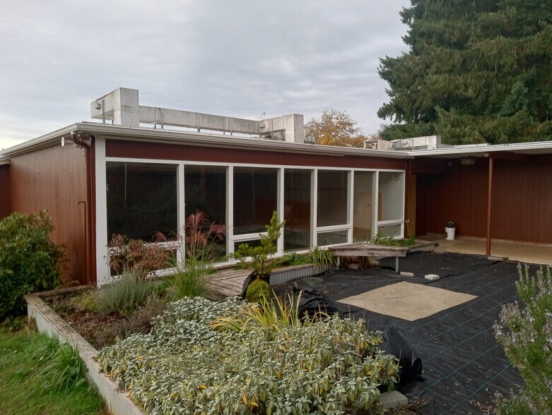 More Photos Of 80304 Old Lorane Hwy, Eugene Lodge Meeting Hall For Sale