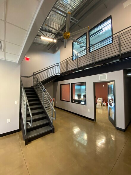 More Photos Of 11903 Jones Maltsberger Rd, San Antonio Office For Sale
