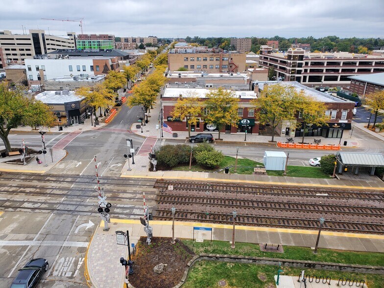More Photos Of 109-111 E First St, Elmhurst Storefront Retail Office For Lease