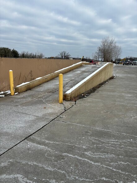 More Photos Of 12801 Silver Lake Rd, Brighton Manufacturing For Sale