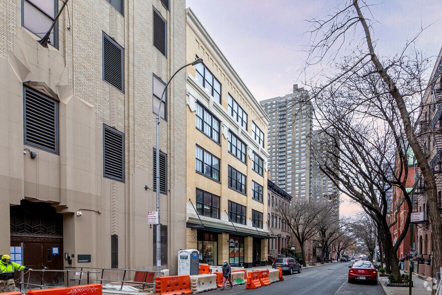 More Photos Of 438 W 51st St, New York Medical For Sale