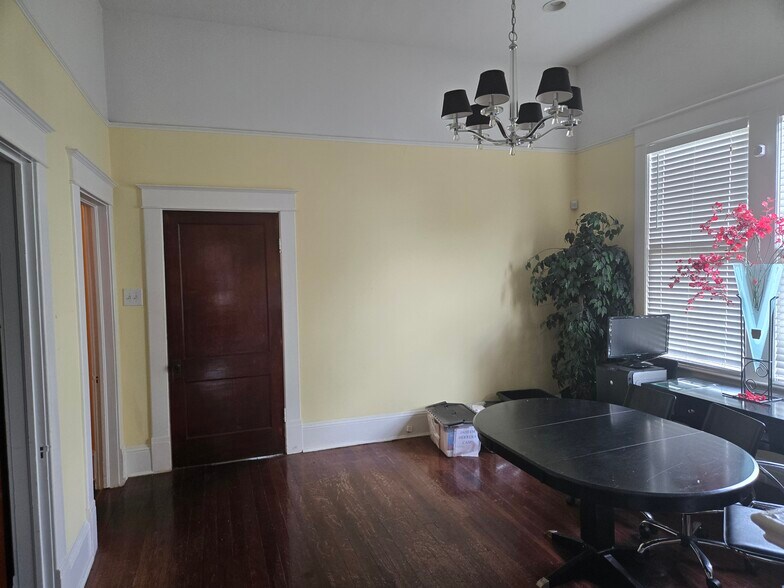 More Photos Of 3285 Main St, College Park Office Residential For Sale