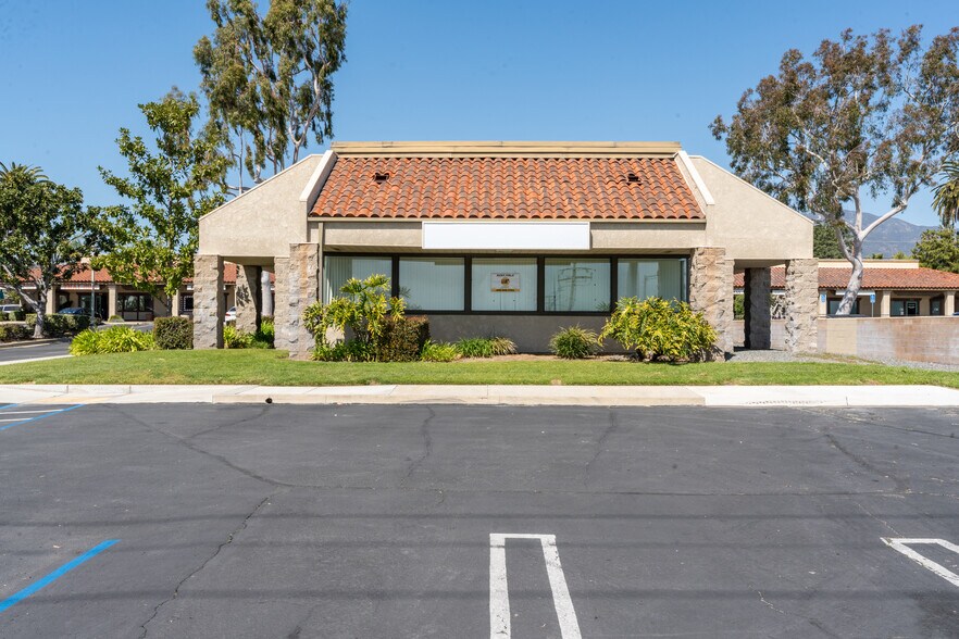 More Photos Of 305-355 E Foothill Blvd, Pomona Unknown For Lease