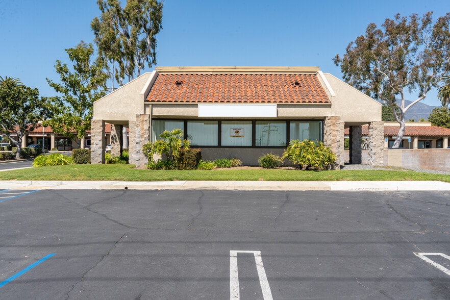 More Photos Of 305-355 E Foothill Blvd, Pomona Unknown For Lease