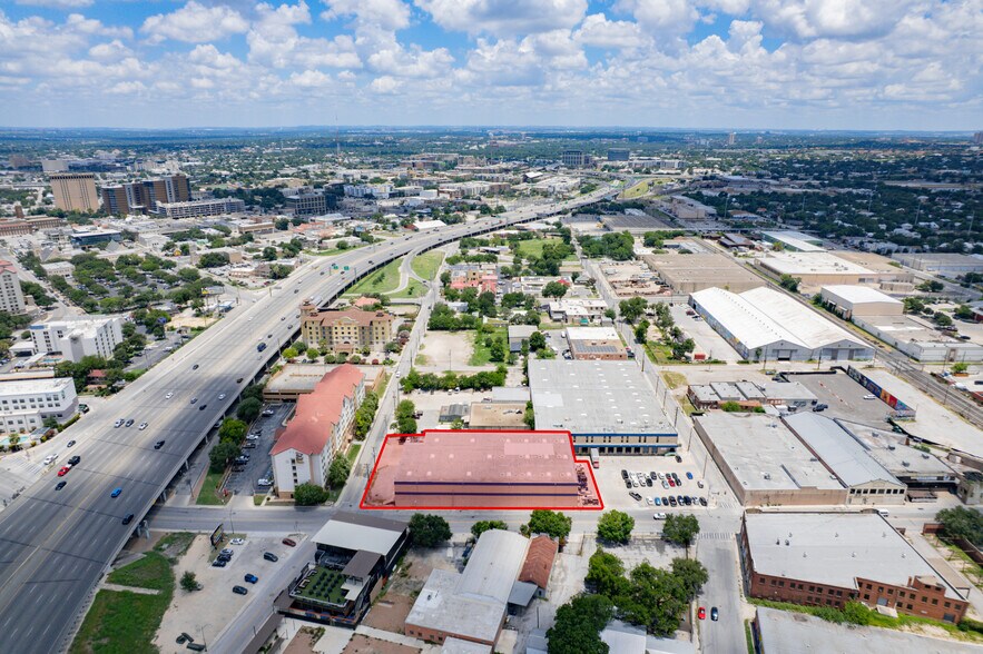 More Photos Of 1113-1133 E Houston St, San Antonio Warehouse For Lease