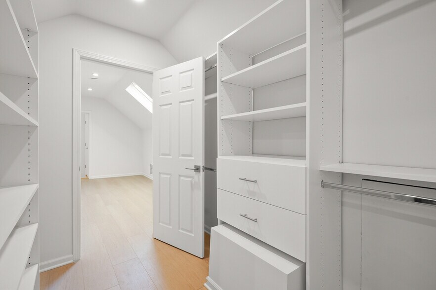 More Photos Of 617 Westmount Dr, West Hollywood Apartments For Sale