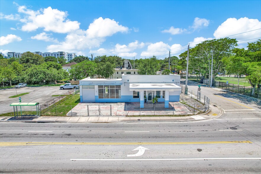 More Photos Of 798 NW 62nd St, Miami Service Station For Lease