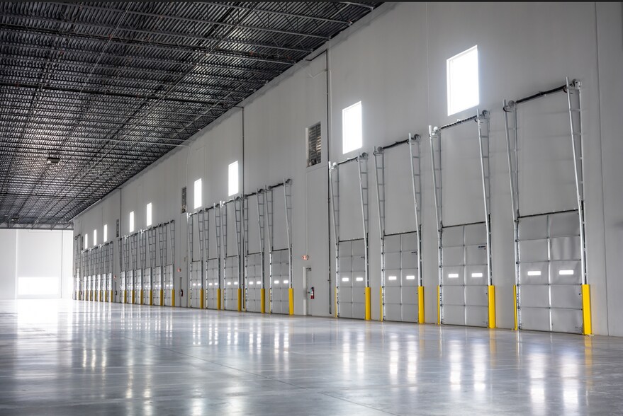 More Photos Of 370 BFG 9000 Way, Taylor Warehouse For Lease