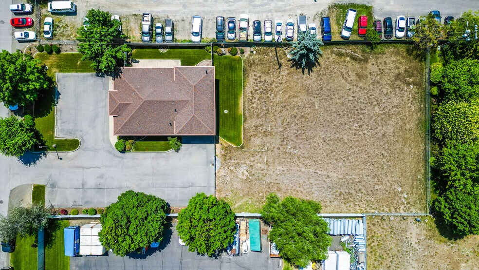 More Photos Of 9629 N Colfax Rd, Spokane Office For Sale