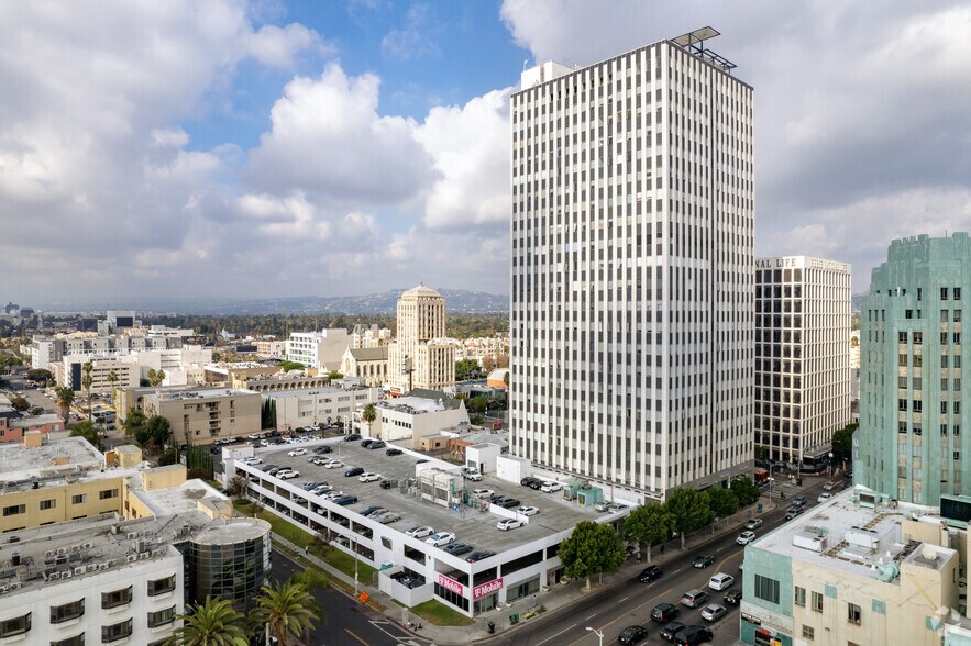 More Photos Of 3800 Wilshire Blvd, Los Angeles Apartments For Lease