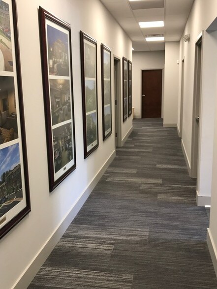 More Photos Of 25 Chatham Ctr S, Savannah Office Residential For Lease
