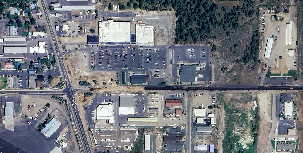 Primary Photo Of 411-451 Deinhard Ln, McCall Unknown For Lease