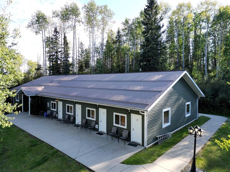 More Photos Of 52313 Hwy 47, Yellowhead County Hotel For Sale