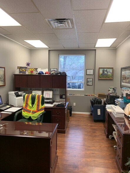More Photos Of 2929 Valley Ave, Winchester Truck Terminal For Lease