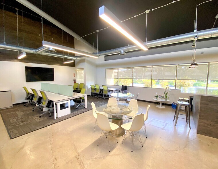 More Photos Of 2932 Daimler St, Santa Ana Office For Lease