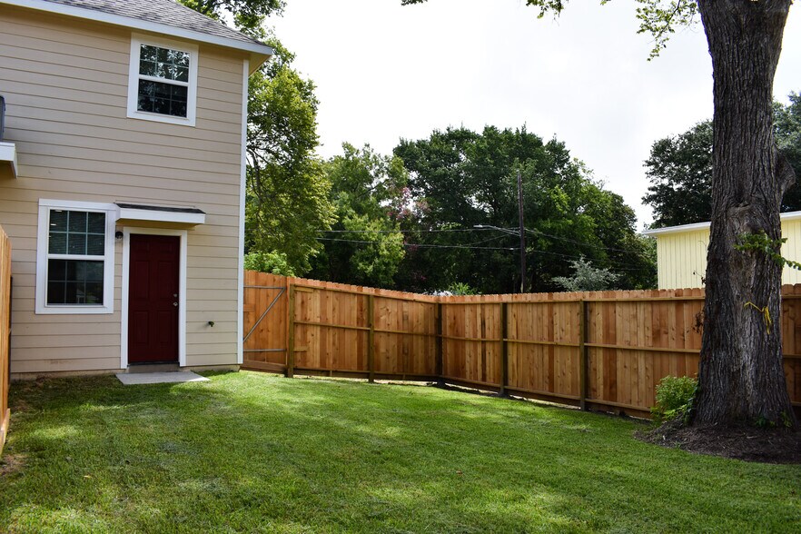 More Photos Of , Bacliff Multifamily For Sale