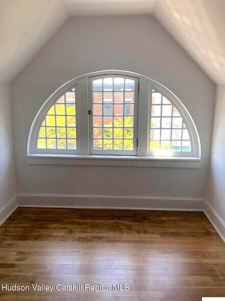 More Photos Of 420 Warren St, Hudson Office For Sale