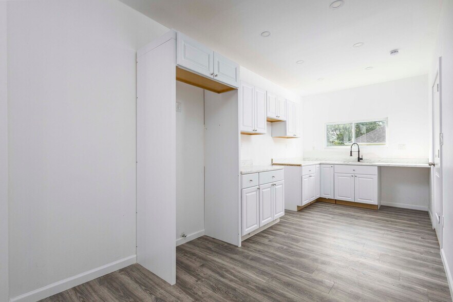 More Photos Of 553 Belmont St, Detroit Apartments For Sale