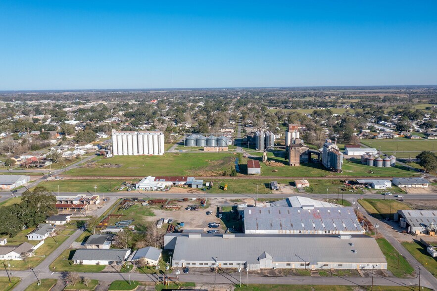 More Photos Of 700 E Texas Ave, Rayne Warehouse For Sale
