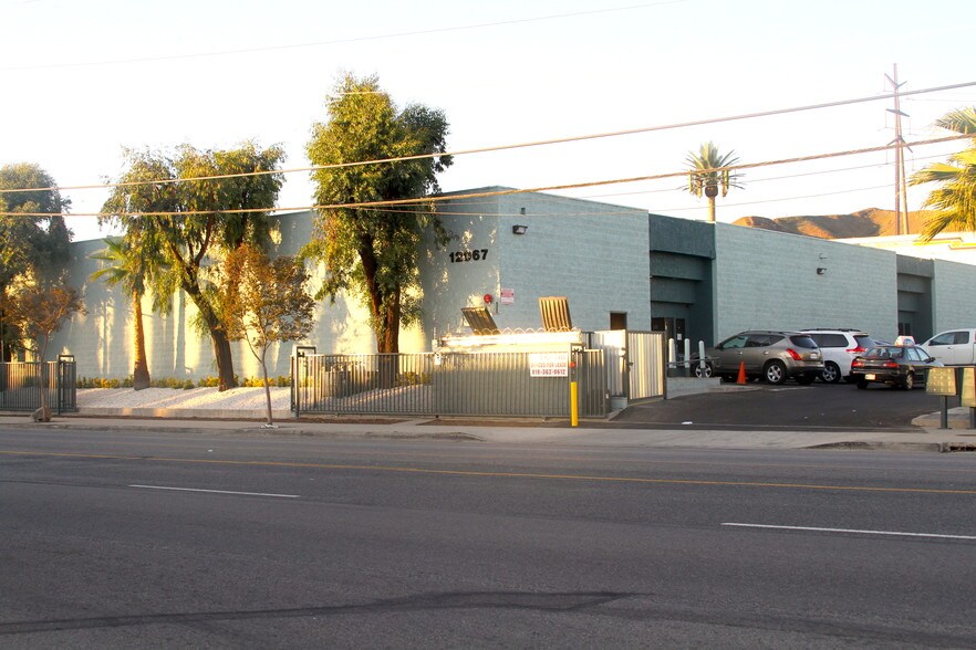 Primary Photo Of 12067 Foothill Blvd, Sylmar Warehouse For Lease