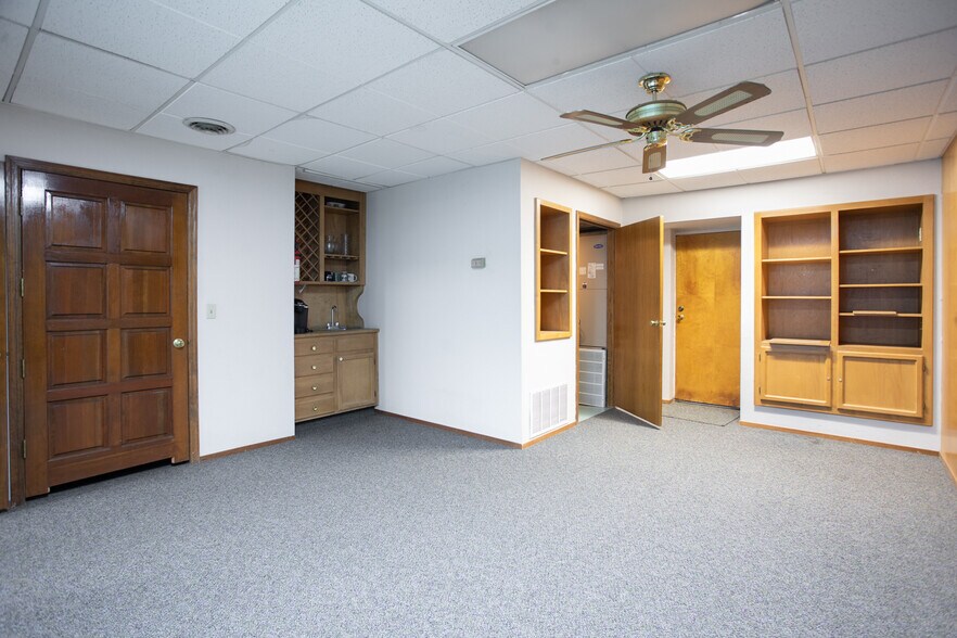 More Photos Of 310-312 1st St, Marysville Office Residential For Lease