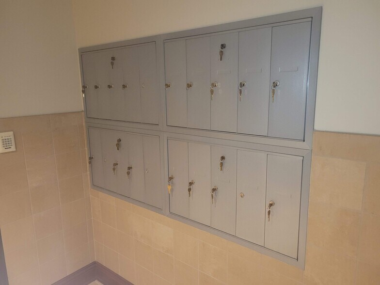 More Photos Of 116 County Line Rd W, Westerville Loft Creative Space For Sale