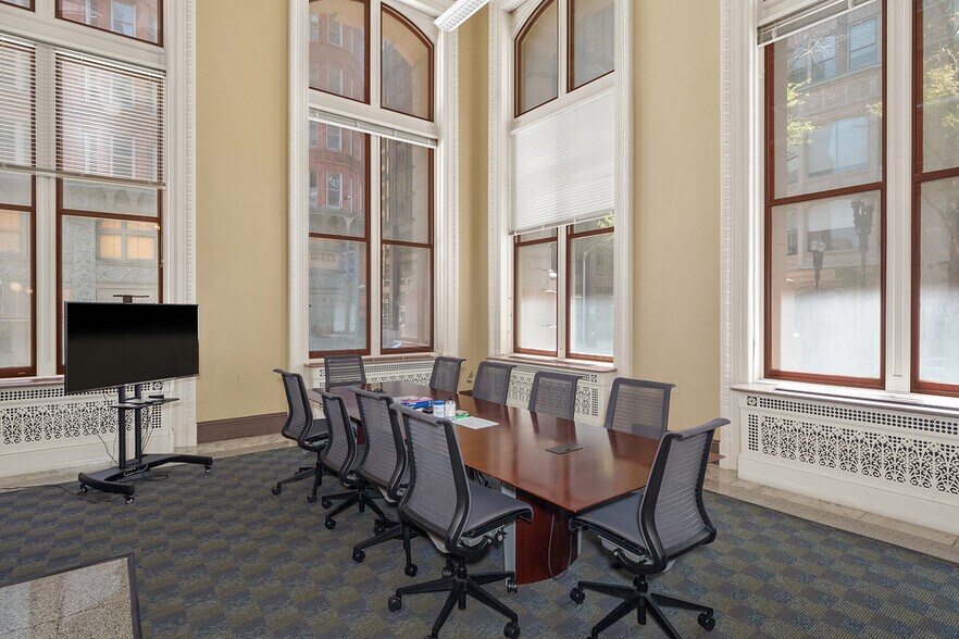 More Photos Of 815 Olive St, Saint Louis Office For Lease