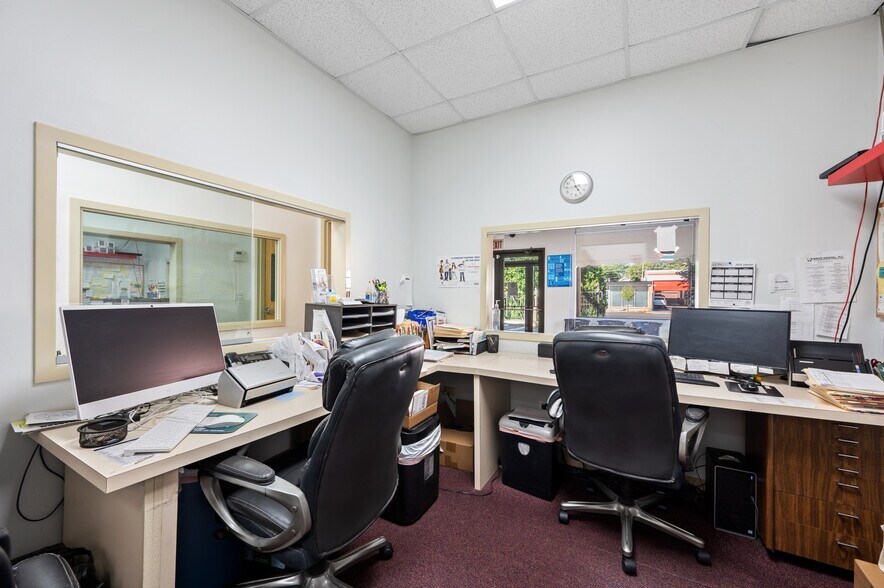 More Photos Of 6021 S Kedzie Ave, Chicago Medical For Sale