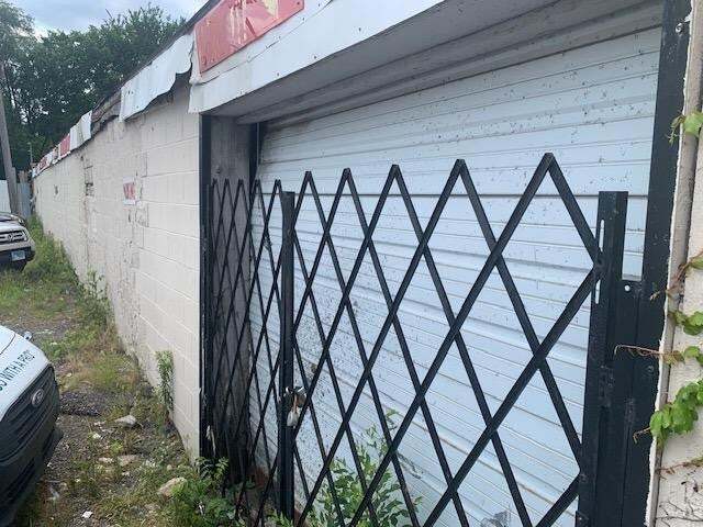 More Photos Of 4723 Baltimore ave, Hammond Flex For Sale