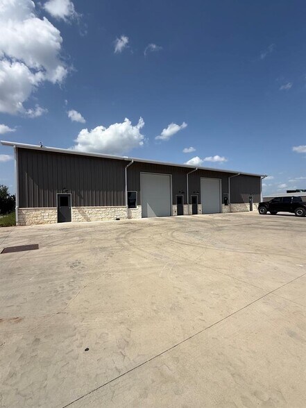Primary Photo Of 30307 Ranch Road 12, Dripping Springs Warehouse For Lease
