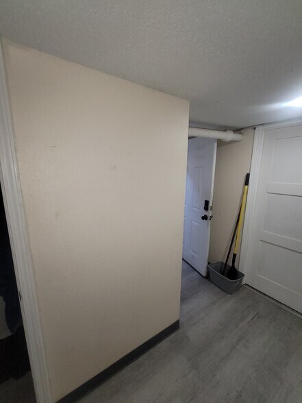 More Photos Of 1458 W 32nd St, Indianapolis Apartments For Sale