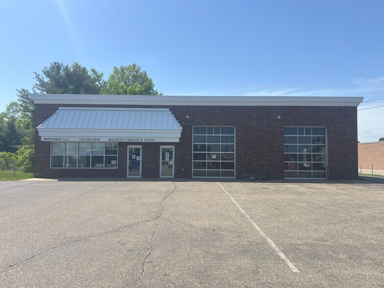 Primary Photo Of 2122 W State St, Alliance Auto Dealership For Lease