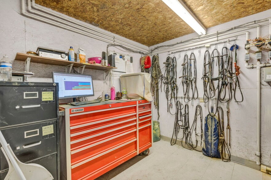 More Photos Of 16449 S Boone Rd, Columbia Station Specialty For Sale