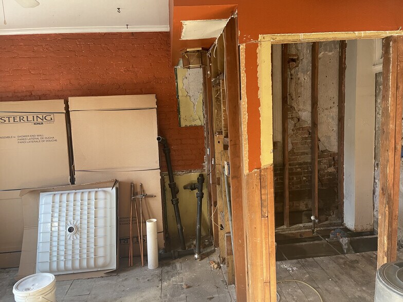 More Photos Of 900 N 2nd St, Saint Charles Storefront Retail Residential For Sale