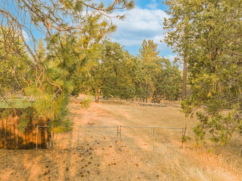 More Photos Of 323 Eric way, Grants Pass Land For Sale