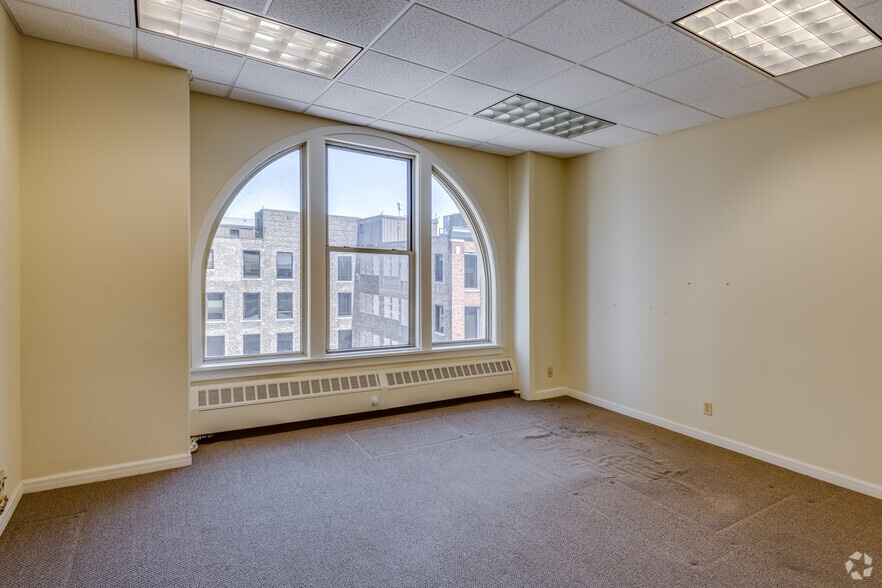 More Photos Of 225 E Mason St, Milwaukee Office Residential For Sale