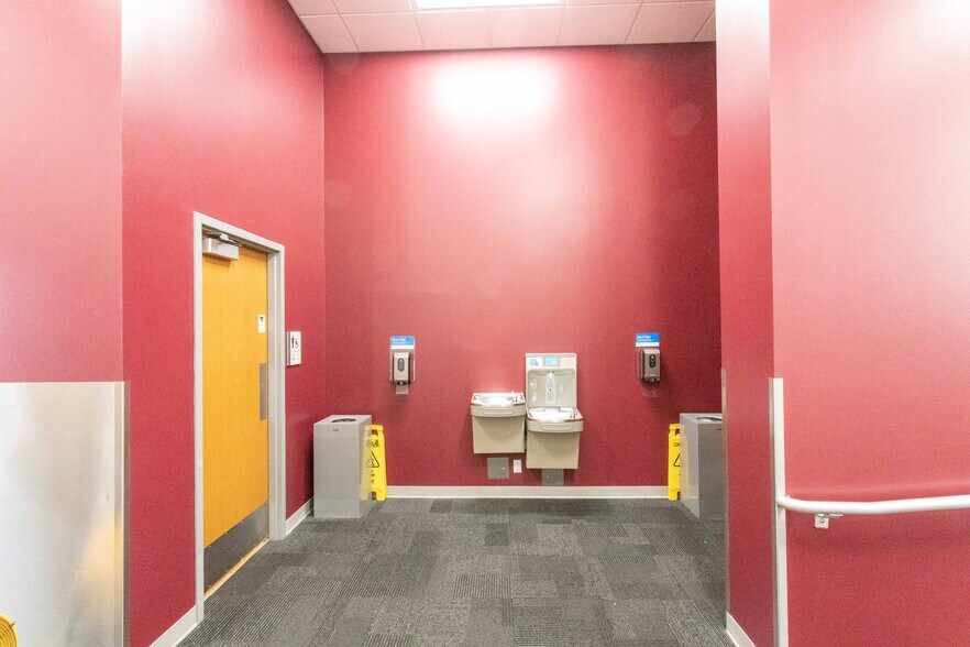 More Photos Of 2215 Southwest Pky, Wichita Falls Office For Lease