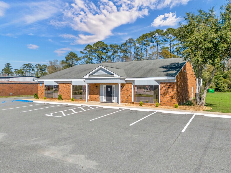 More Photos Of 1501 US Highway 19 S, Leesburg Office For Sale
