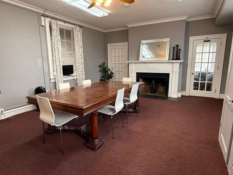 More Photos Of 1400 Russell Rd, Alexandria Religious Facility For Sale