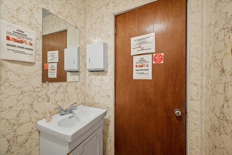 More Photos Of 1701 Kenneth Ave, Arnold Religious Facility For Sale