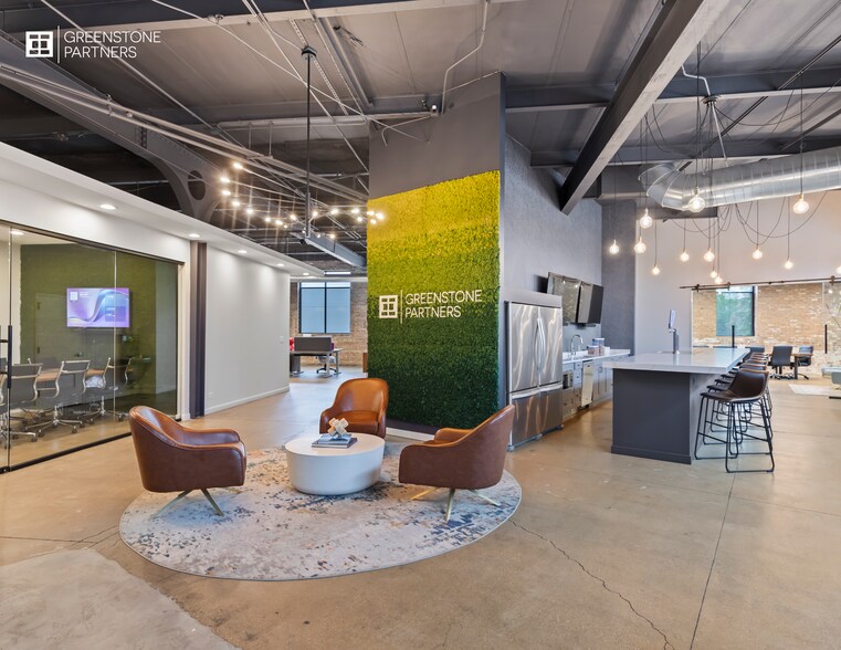 More Photos Of 1030-1040 N Halsted St, Chicago Warehouse For Sale