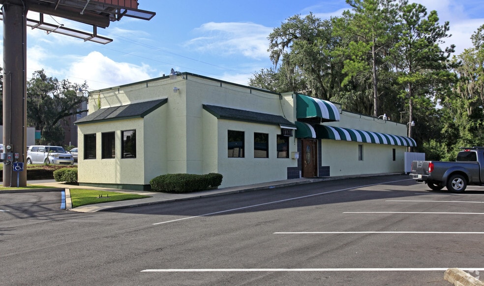 More Photos Of 2529 Apalachee Pky, Tallahassee Restaurant For Lease