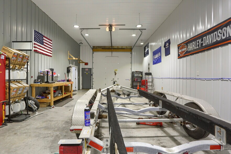 More Photos Of 164 W 4th St, Lewistown Auto Repair For Sale