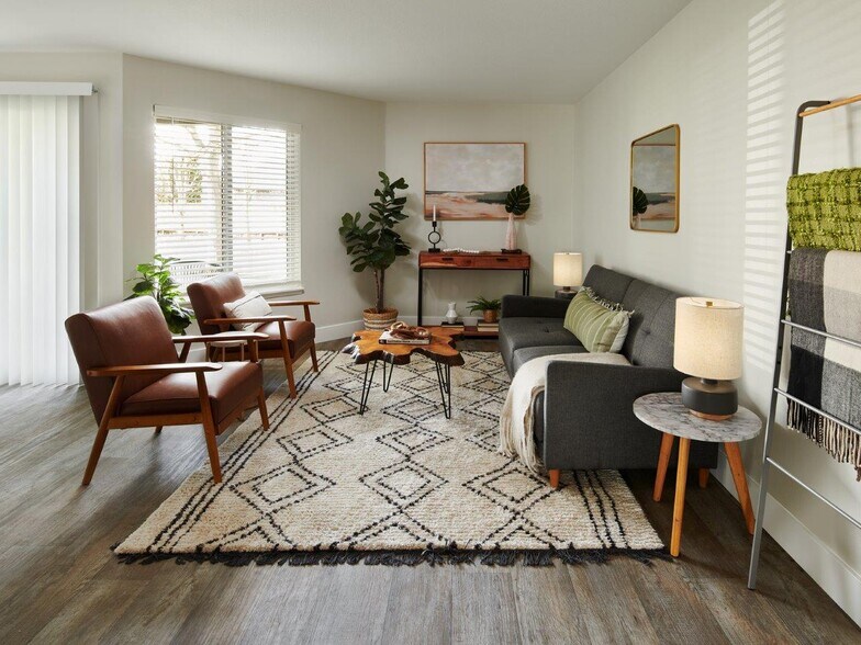 More Photos Of 2231 NE Bridgecreek Ave, Vancouver Apartments For Sale